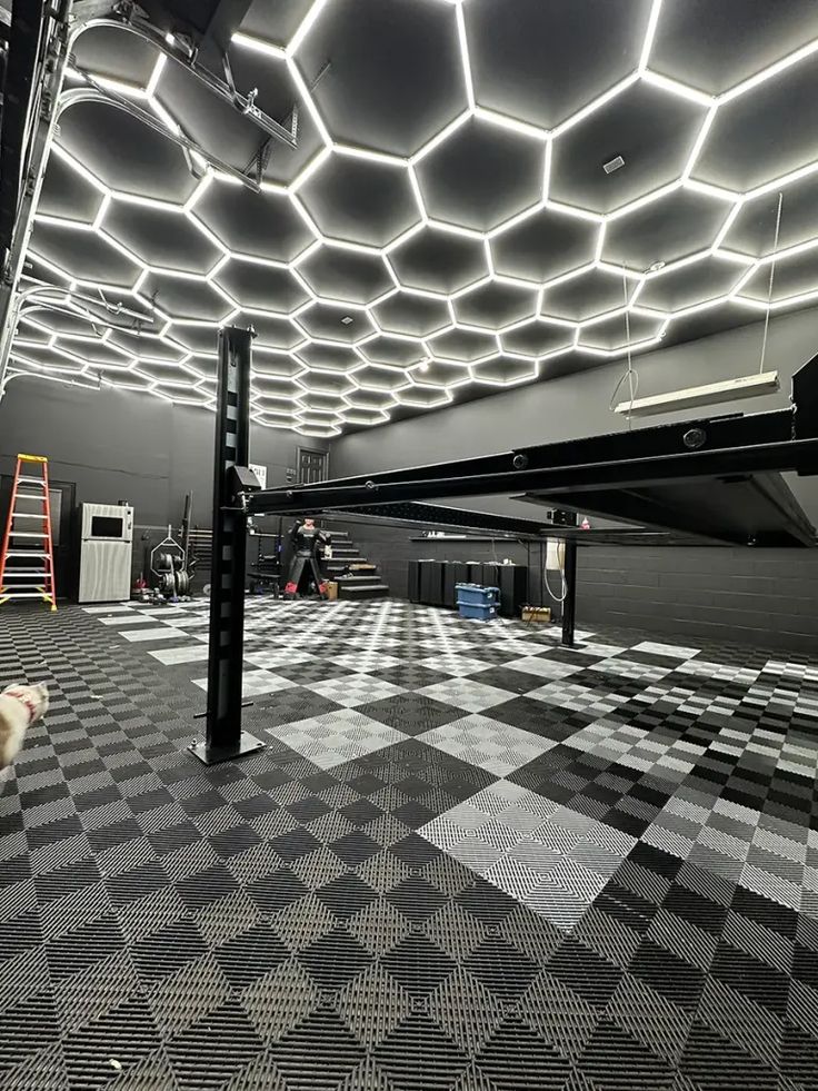 25 Hex Grid (13.9' x 11.4')