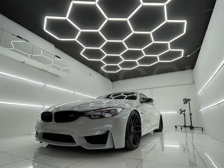 Dimmable 18 Hex Grid (12.80' x 11.15')