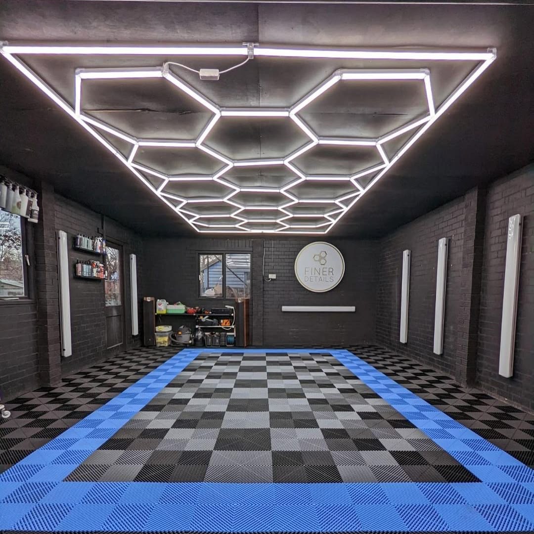Dimmable 17 Hex Grid/Border (16.08' x 7.92')